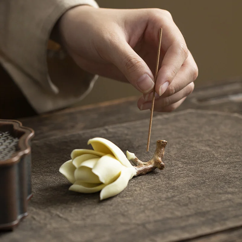 1pc Ceramic Magnolia Incense Pedestal, Incense Holder Chinese Decorations for Home White Decor Yoga Meditation Zen